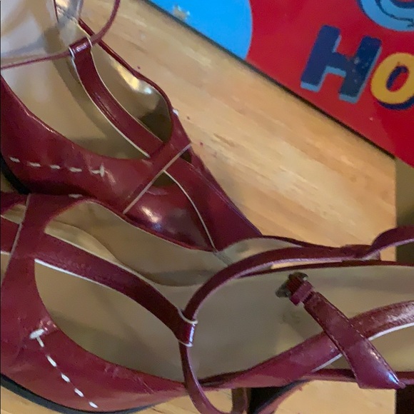 Red T Straps - Picture 2 of 4